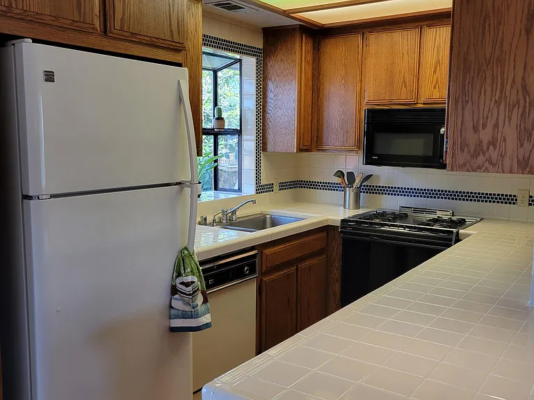 4964 Myrtle Dr — Photo 8