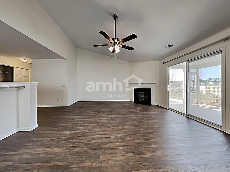 169 Decatur Dr — Photo 5