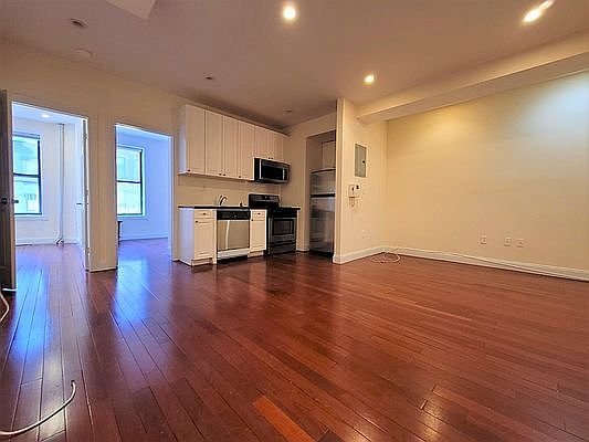 2nd image of 175 Lexington Ave #3X