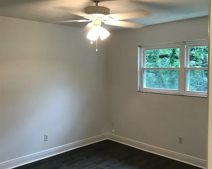 1502 Pullen Rd #C — Photo 17