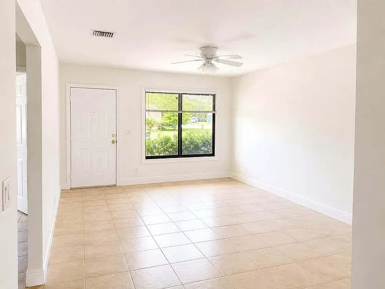 9202 E Highland Pines Blvd — Photo 2