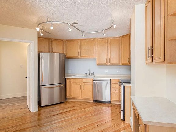 4th image of 550 E 12th Ave #503B