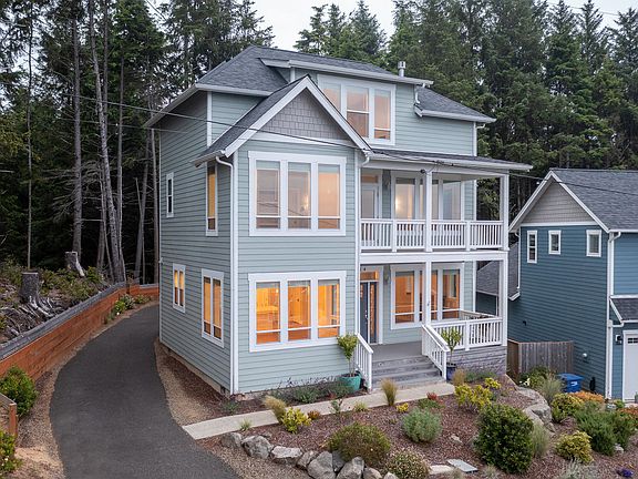 5th image of 2514 SW Dune Ave
