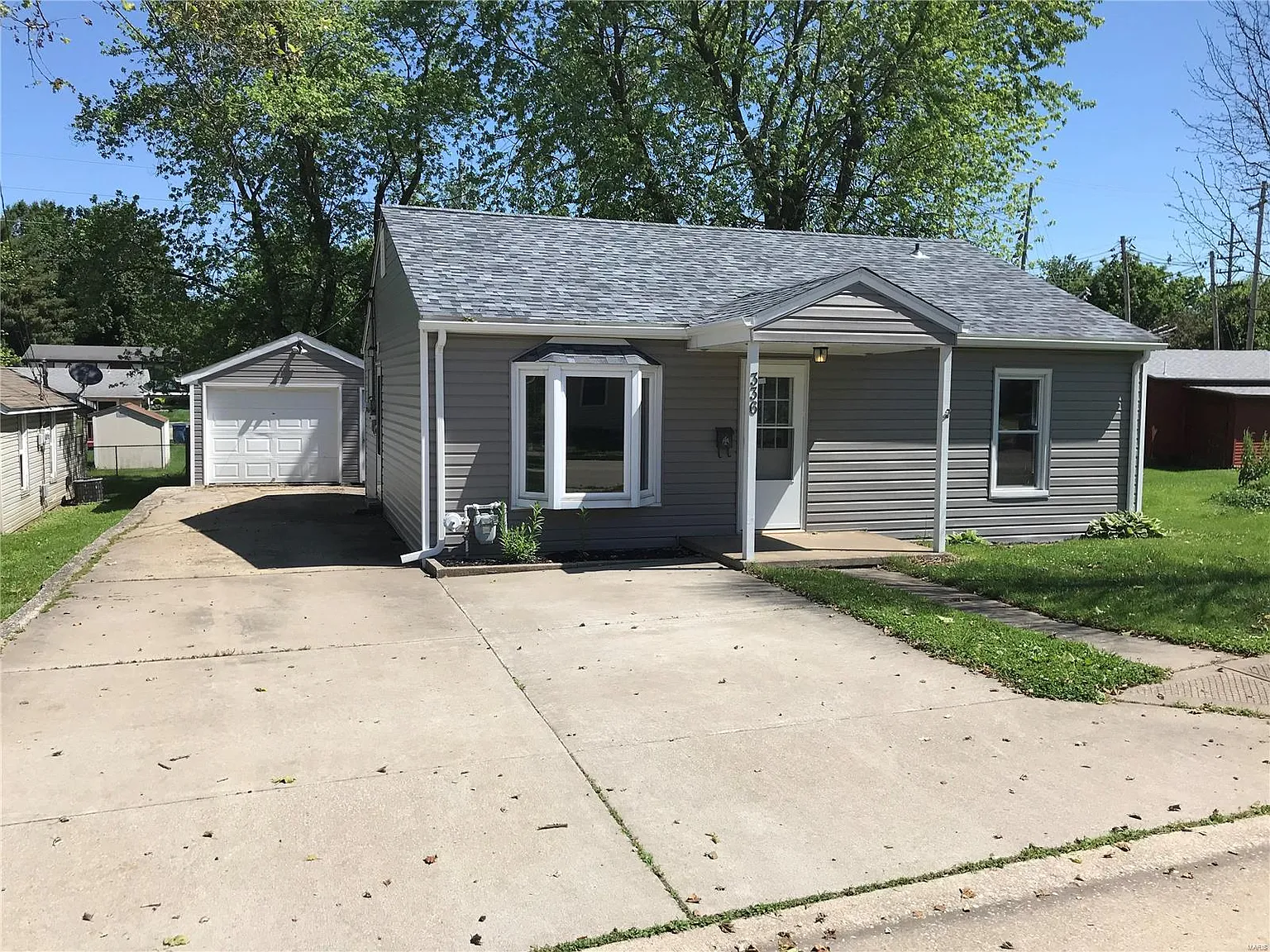 336 W Corbin St photo 1