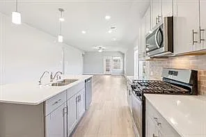 14235 Rolling Pastures Dr — Photo 6