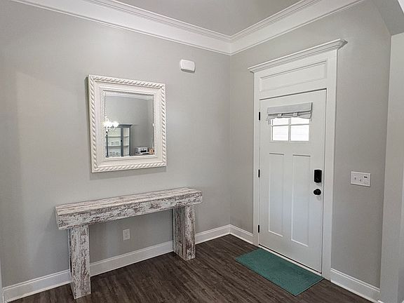5th image of 302 Lee Road 293