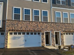 451 Monte Farm Rd, Mount Laurel, NJ 08054