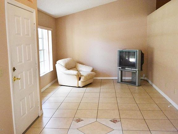 3rd image of 310 Cavern Ave SE