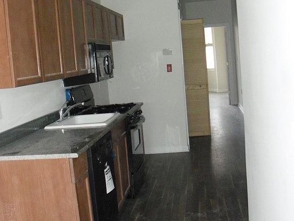 2nd image of 525 Newark Ave APT 2