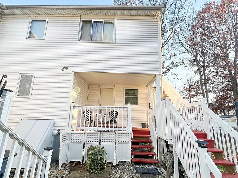 135 Claudia Dr #1 — Photo 2
