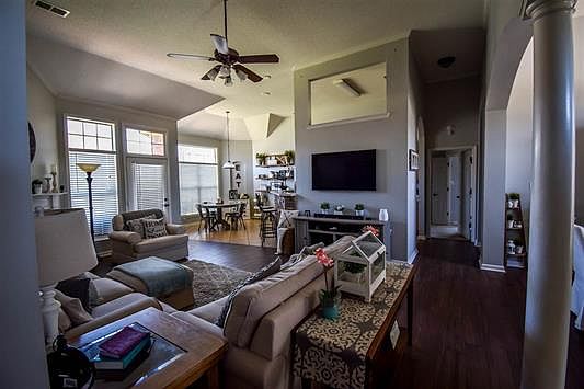 4th image of 8248 Blue Lagoon Dr