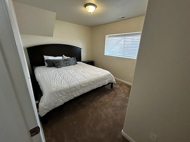 810 Fleming St — Photo 6