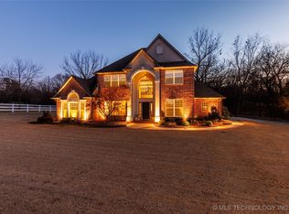 2325 W Lowry Rd, Claremore, OK 74017