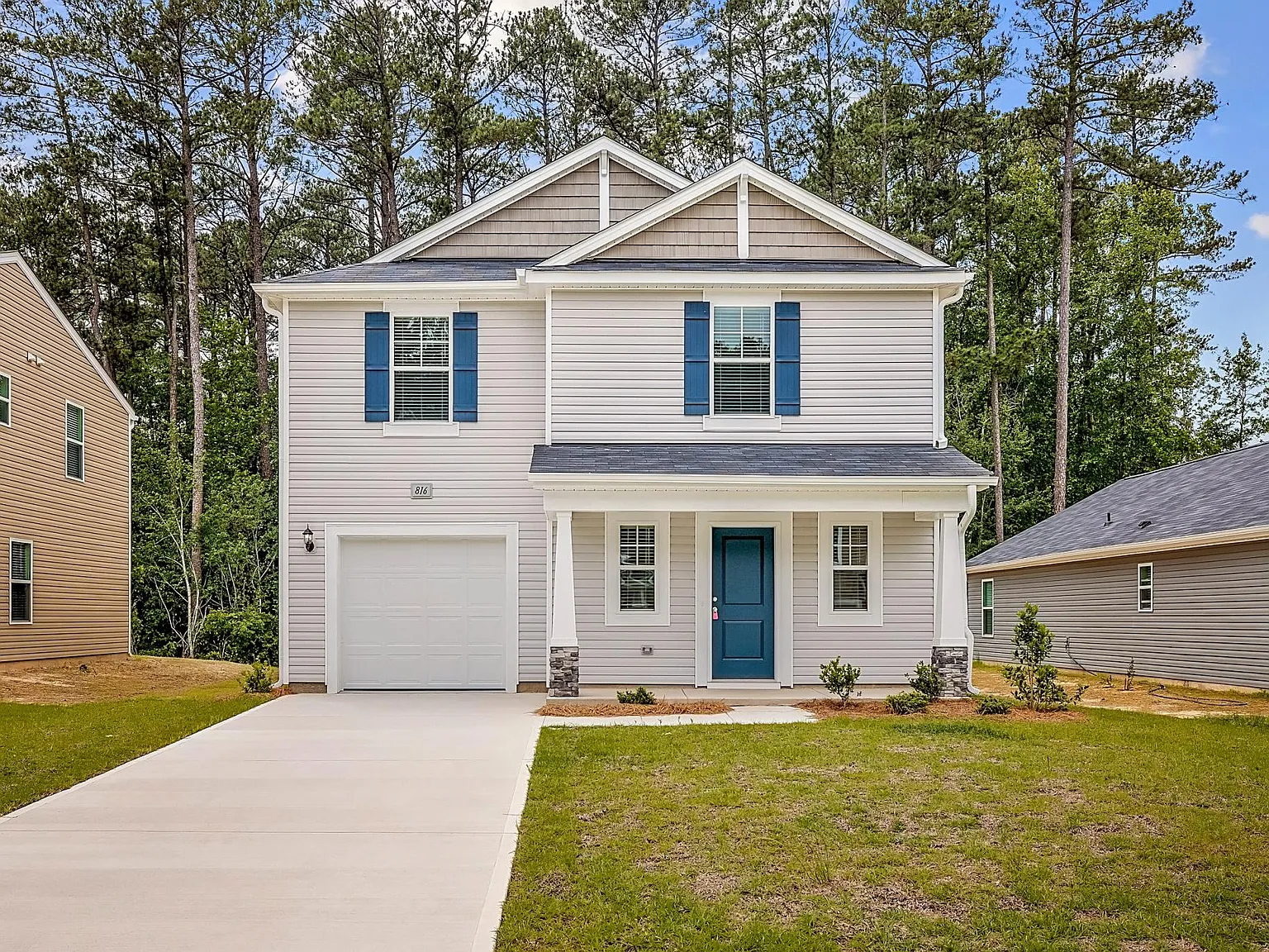 4 bed, 2.5 bath, 1925 sqft, $2,050 — Photo 3