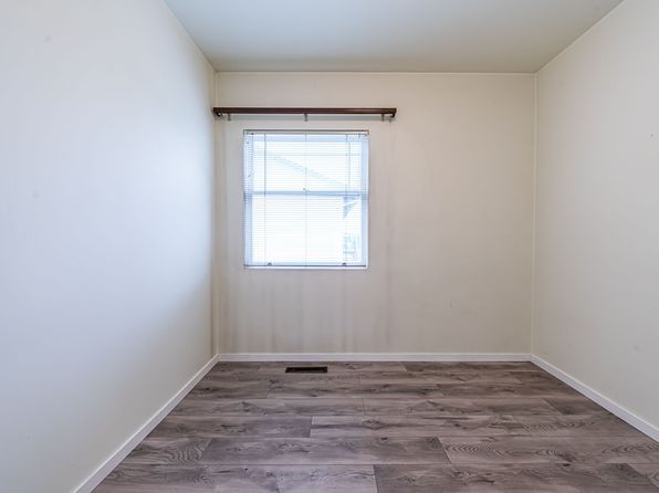 3 bedroom rental in Burnaby — photo 16