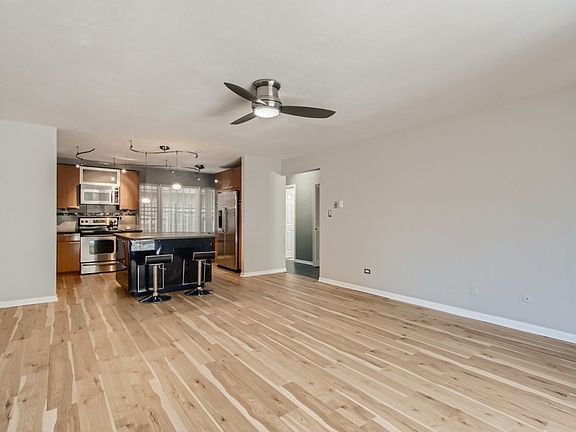 4th image of 1131 W Lunt Ave APT 104