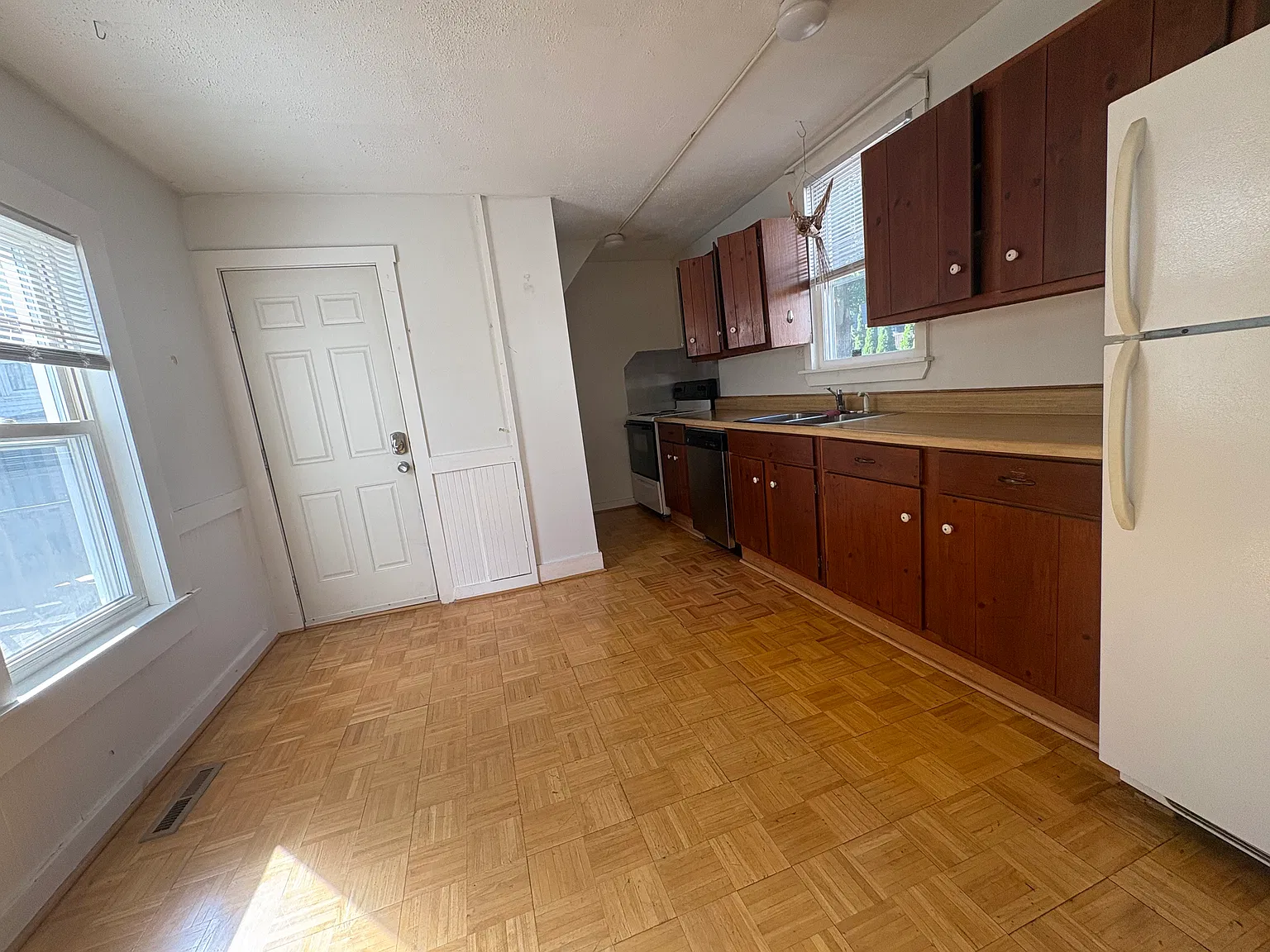 1 bed, 750 sqft, $1,750 — Photo 4