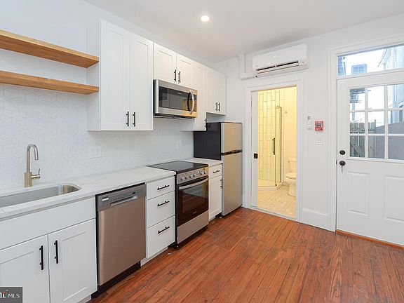 3rd image of 1537 S 15th St #1F