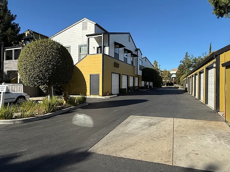 Montage Apartments — Photo 21