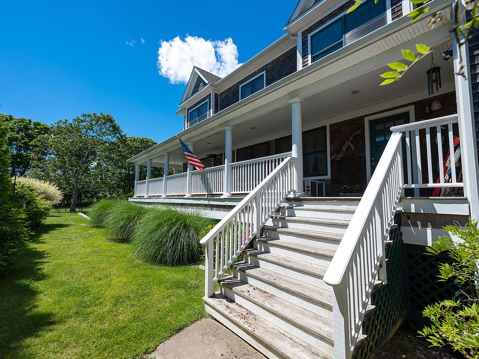 138 Ocean Ave, Center Moriches, NY 11934 Zillow