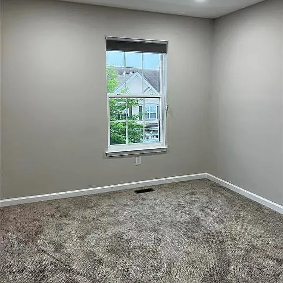 4147 Yorktown Rd — Photo 9