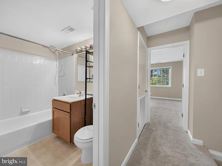 1201 N Van Dorn St — Photo 23