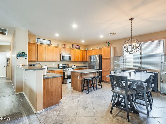 4th image of 17946 W SUNNYSLOPE Lane
