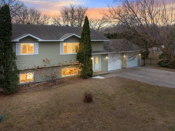 5745 140th St N, Hugo, MN 55038