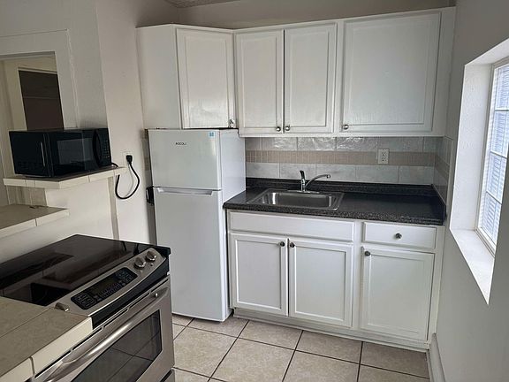 2nd image of 434 E Tillman Ave #7W