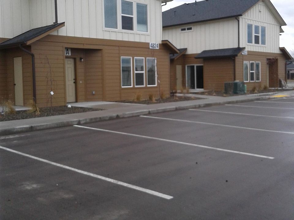 4822 and 4824 Continental Lane