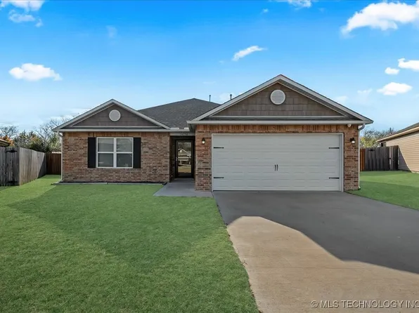 14154 S 298th East Ave, Coweta, OK 74429