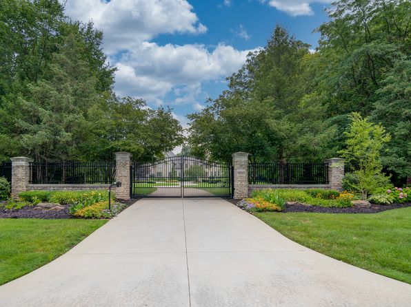 11101 Hawthorn Rdg, Fishers, IN 46037