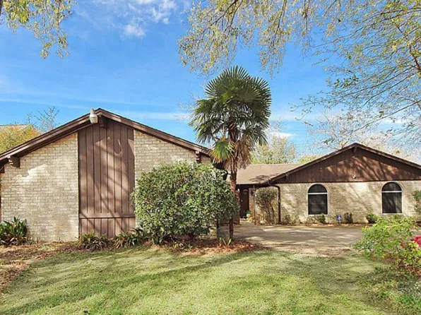 5606 Arncliffe Dr, Houston, TX 77088