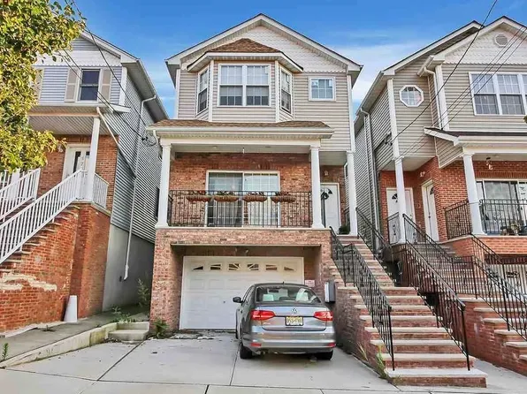 176 West 54th Street image 1 of 4