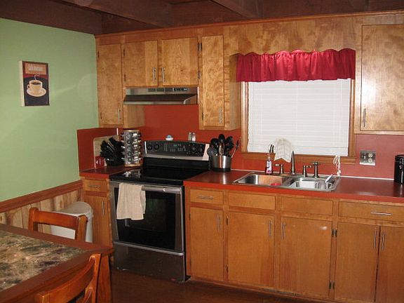 3rd image of 307 Plaza Dr
