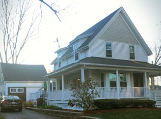 54 Locust St, Lynnfield, MA 01940