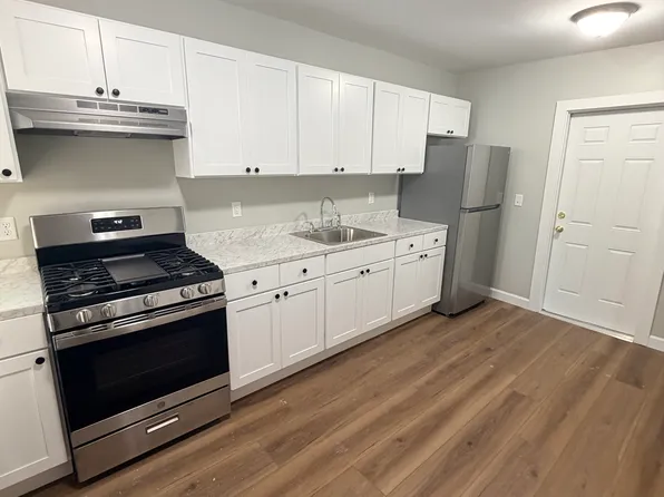 8 Arch St #2, New Haven, CT 06519