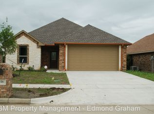 406 Centenial Ave, Ennis, TX 75119