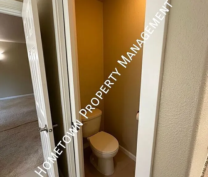 4241 Dudley Dr NE — Photo 28