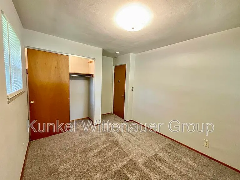700 Saint Mary Dr — Photo 13