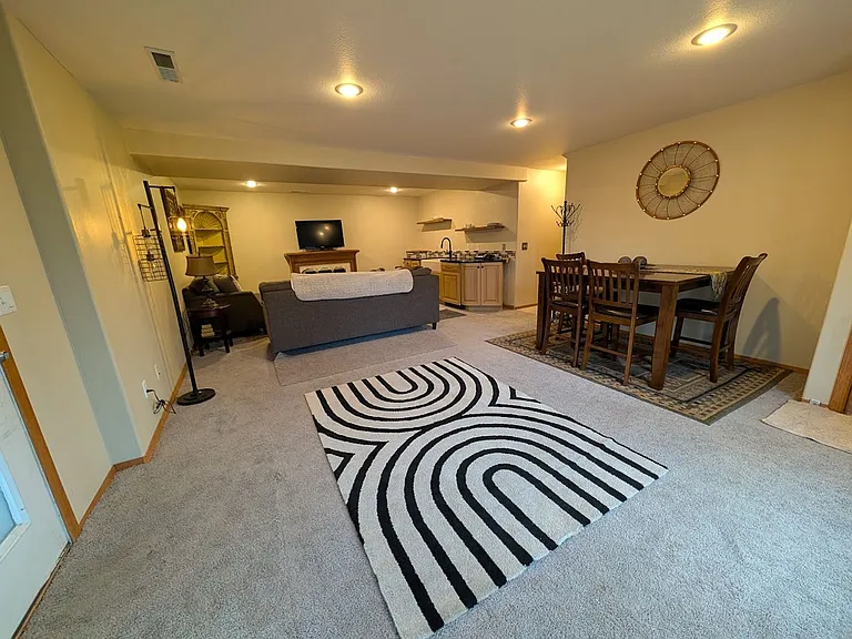 1682 7th Ave #B — Photo 4