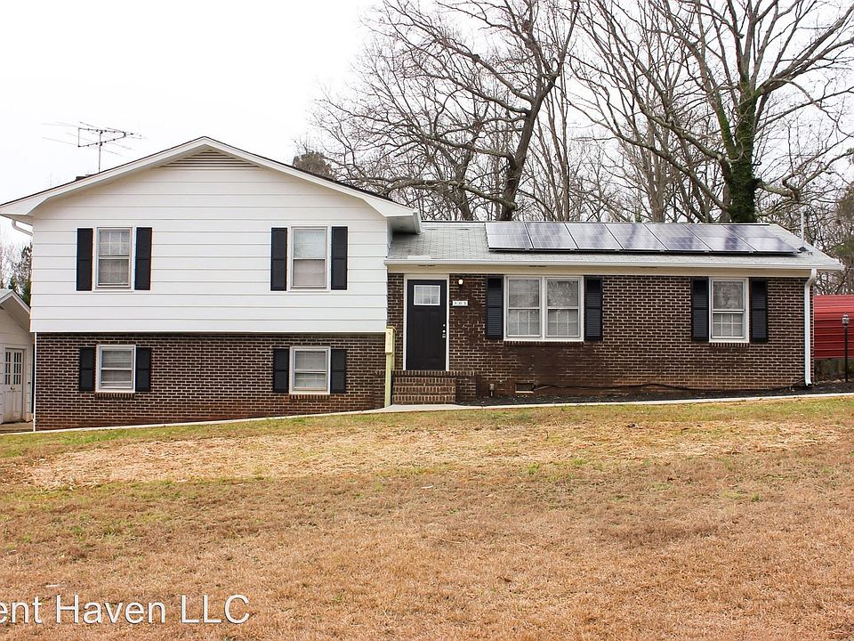 1st image of 301 Marseille Dr