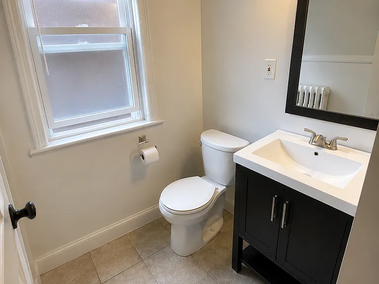 375 Gross St — Photo 8