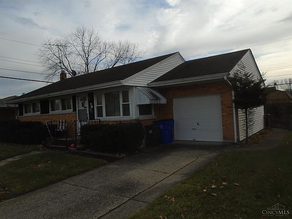 2nd image of 41 Carlton Dr