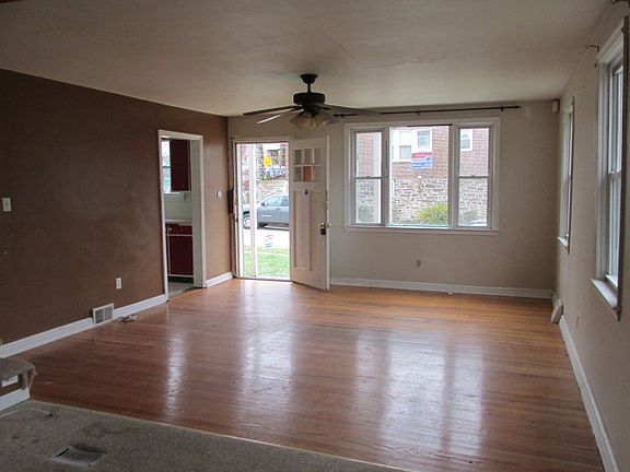 5th image of 4501 School Ln