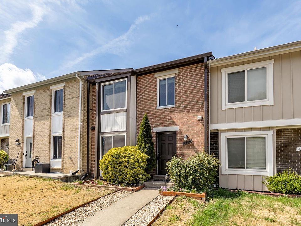 1st image of 2810 Cambridge Dr