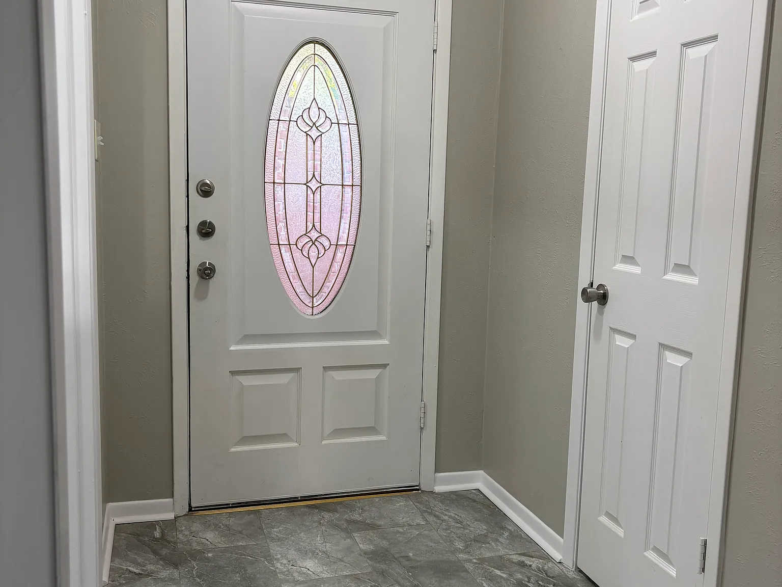 4 bed, 1825 sqft, $2,100 — Photo 3