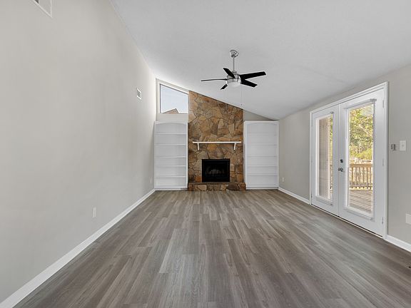 3rd image of 2745 Terry Cove Dr