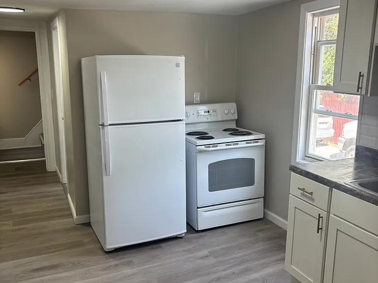 1646 Main St #3 — Photo 8