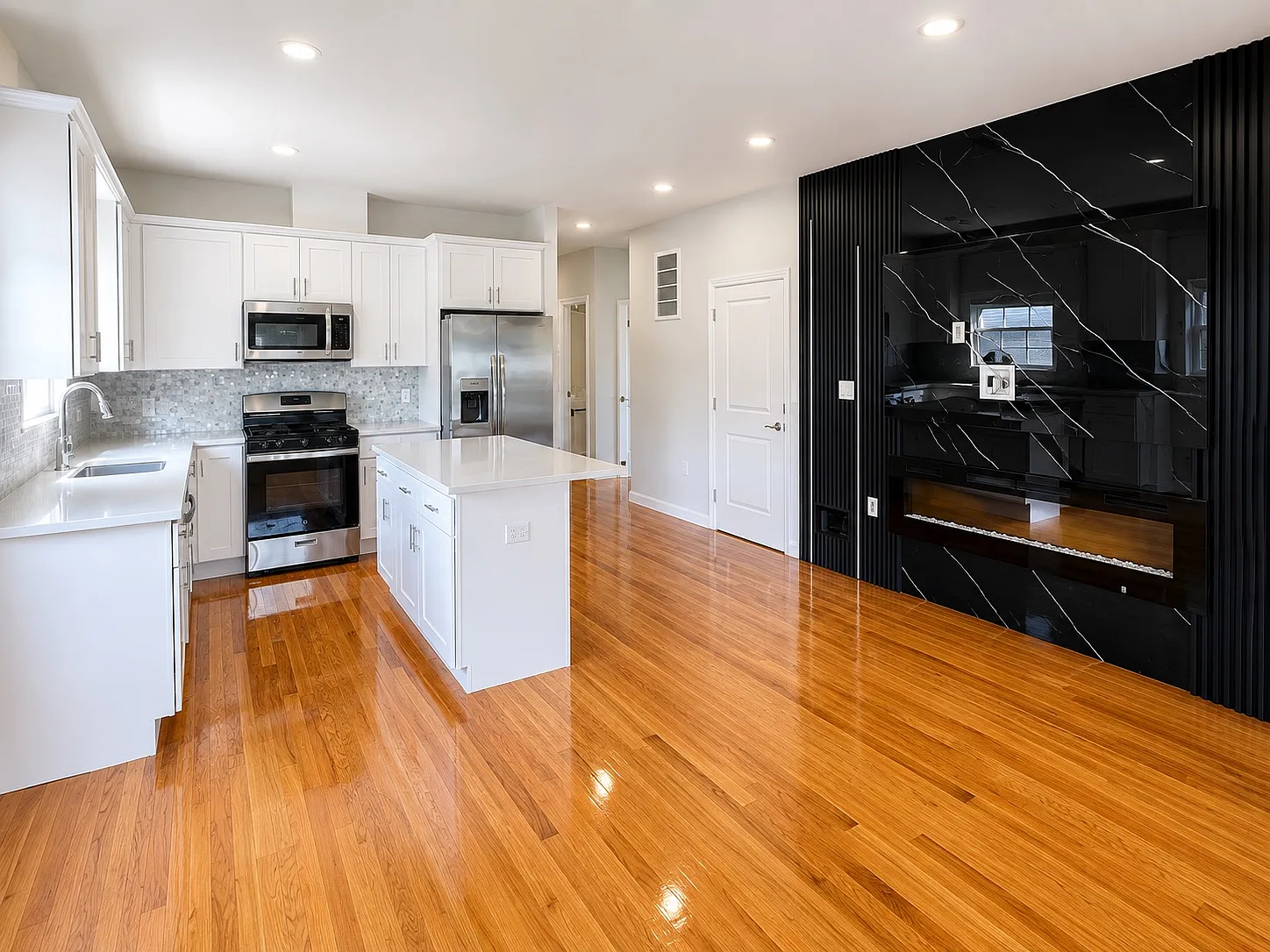 3 bed, $3,650 — Photo 2